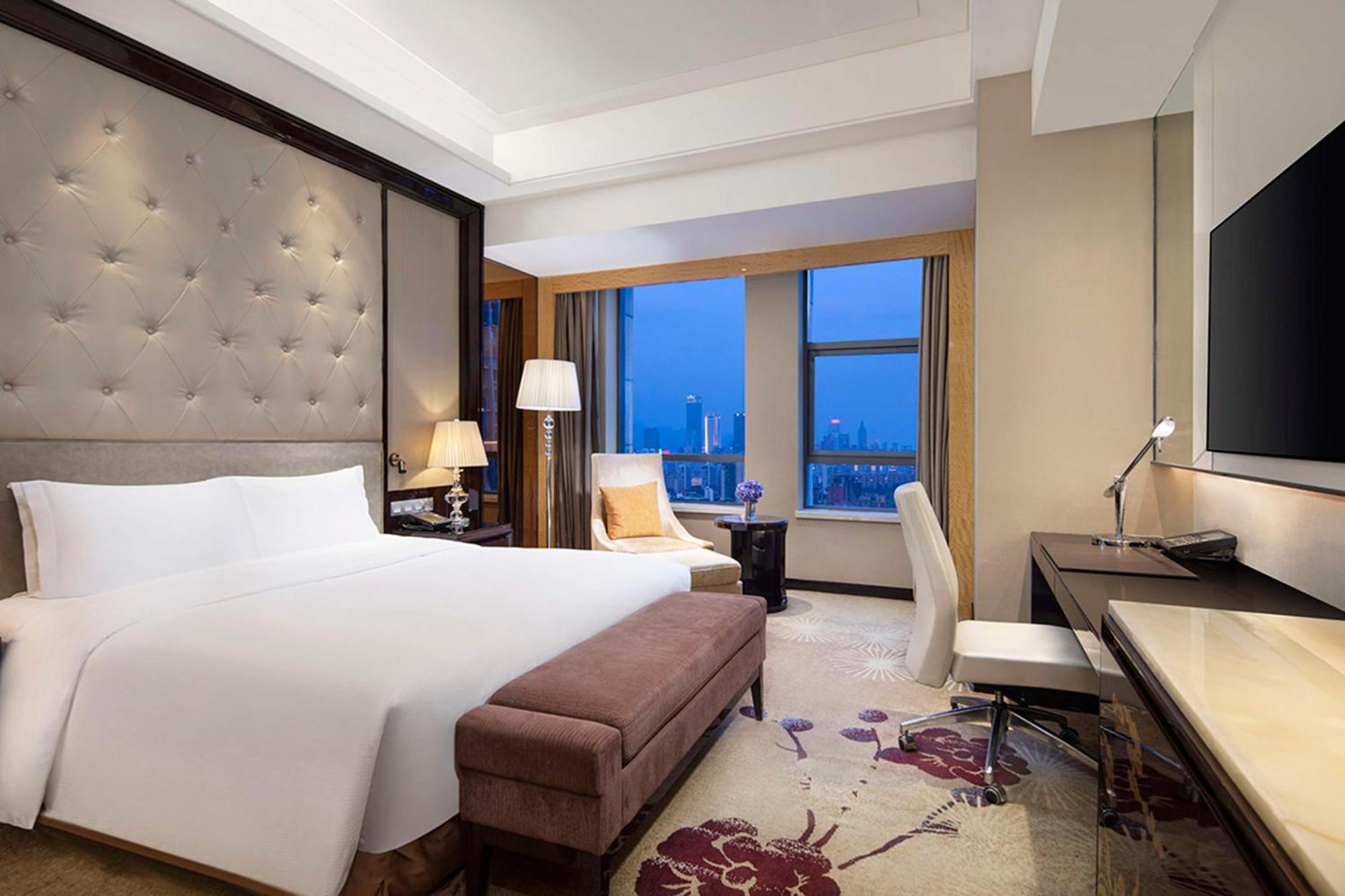 Отель Hilton Nanjing Нанкин Экстерьер фото