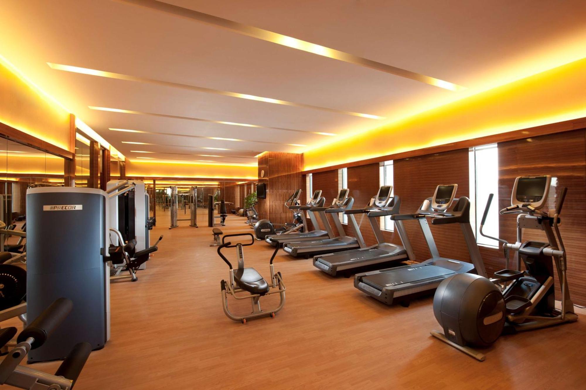 Отель Hilton Nanjing Нанкин Экстерьер фото