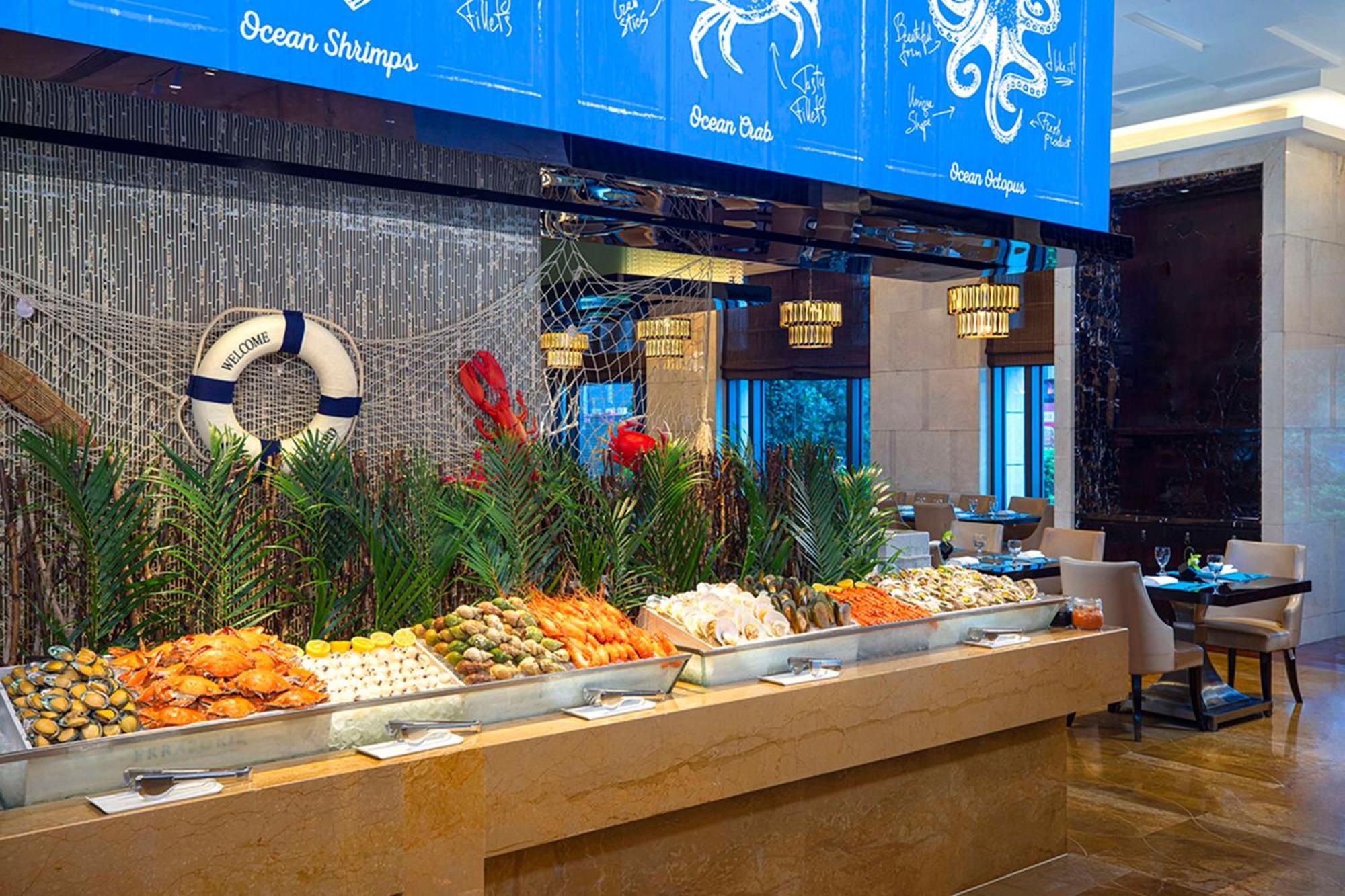 Отель Hilton Nanjing Нанкин Экстерьер фото