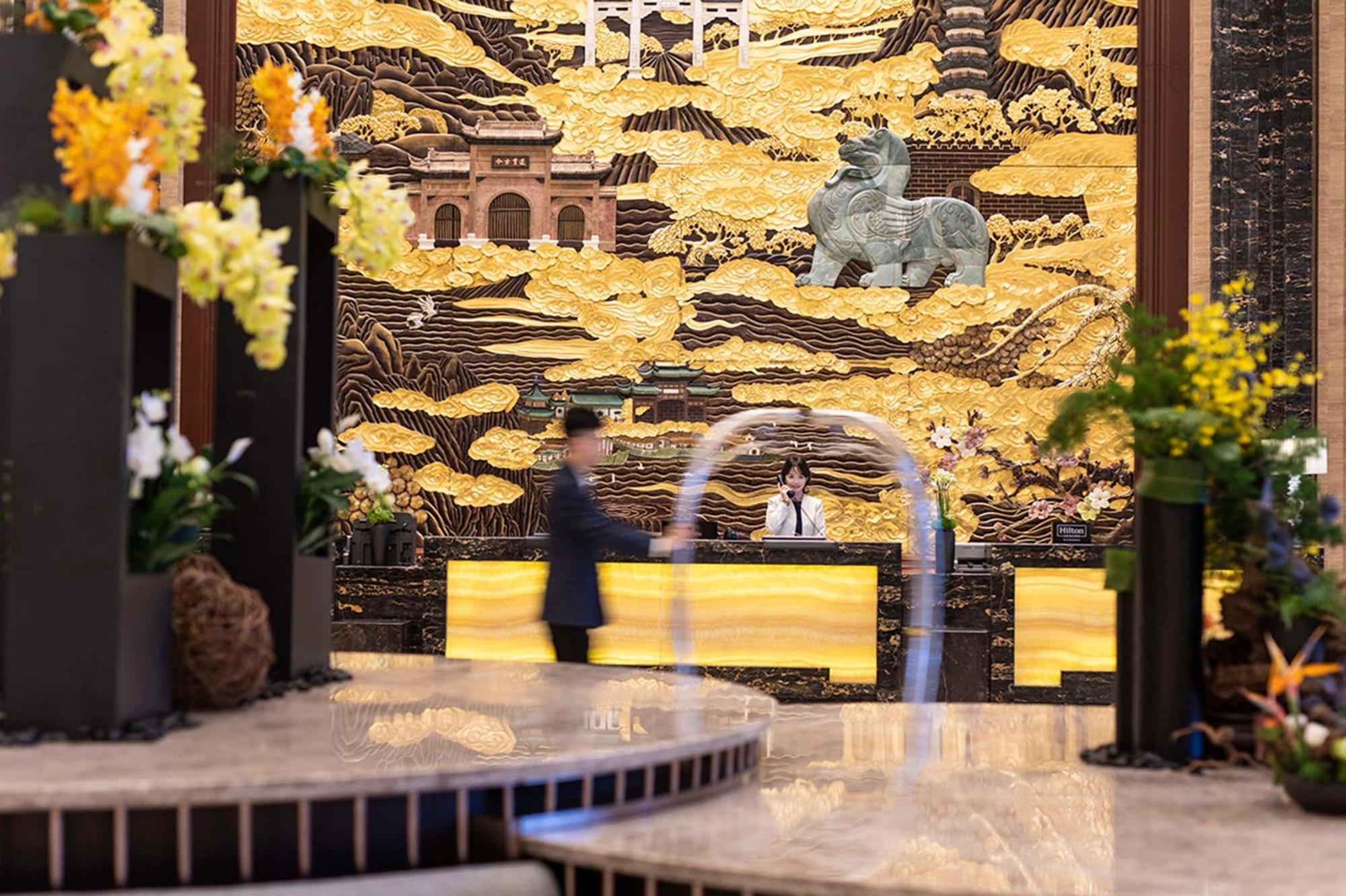 Отель Hilton Nanjing Нанкин Экстерьер фото